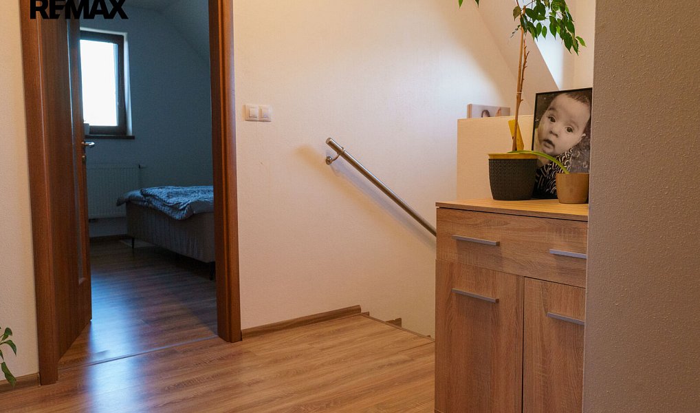 Prodej domu 164 m² s pozemkem 1 451 m², Obora – náhled fotky 36