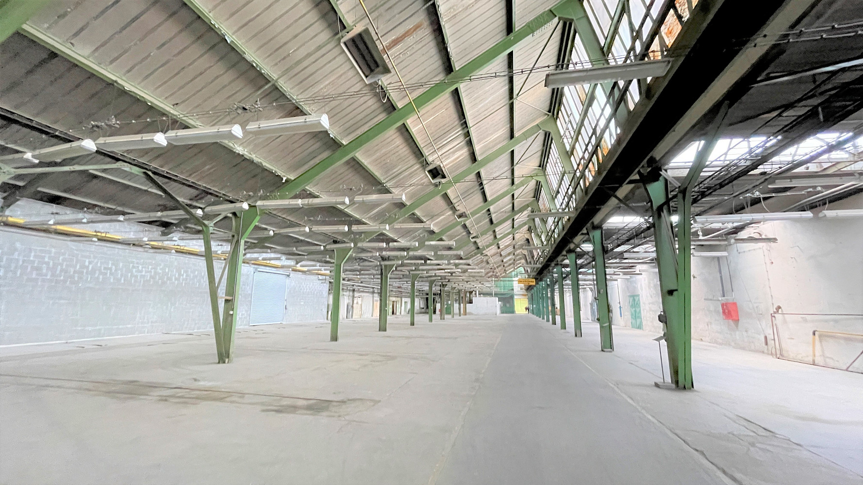 Pronájem skladovacích prostor 4 500 m² – fotografie 2