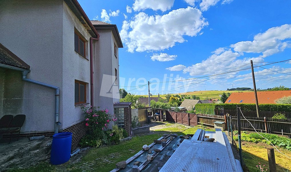 Prodej domu 282 m² s pozemkem 725 m², Kamenice – náhled fotky 3