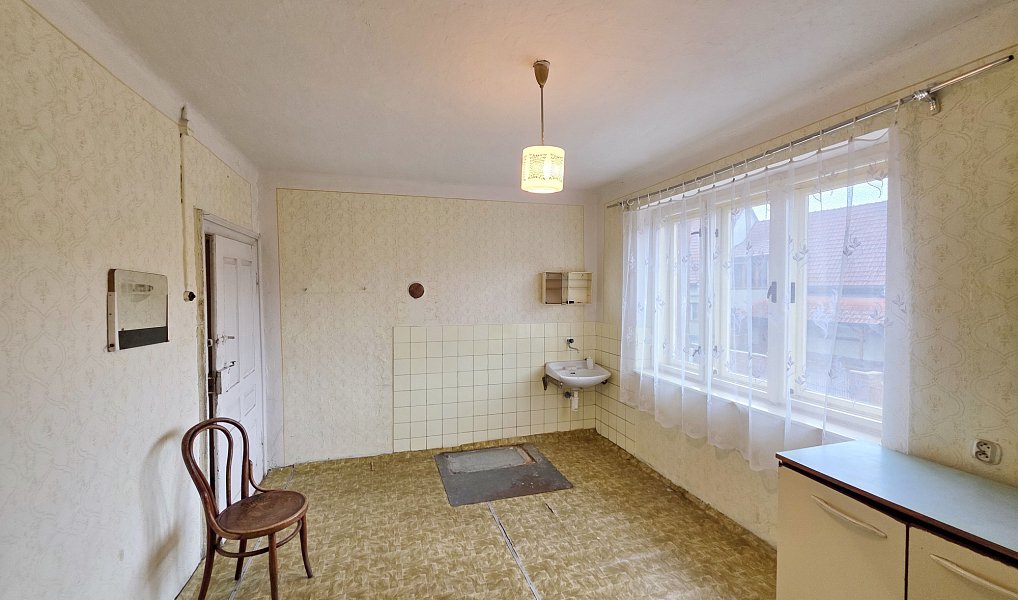 Prodej chaty/chalupy 700 m² s pozemkem 1 816 m², Brumov-Bylnice – náhled fotky 17