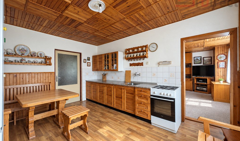 Prodej domu 190 m² s pozemkem 1 352 m², Kováň – náhled fotky 5