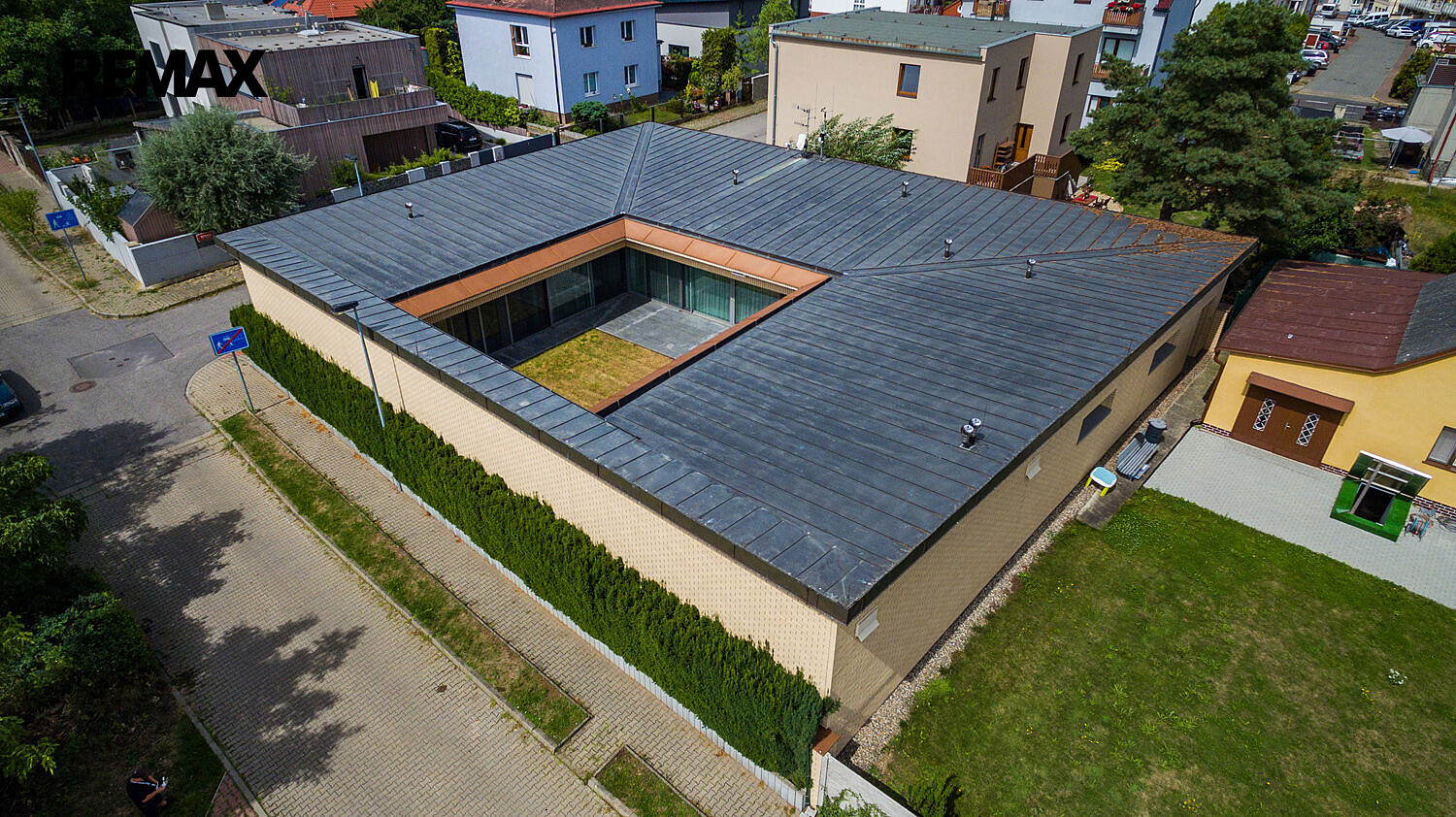 Prodej domu 365 m² s pozemkem 623 m² – pohled 3