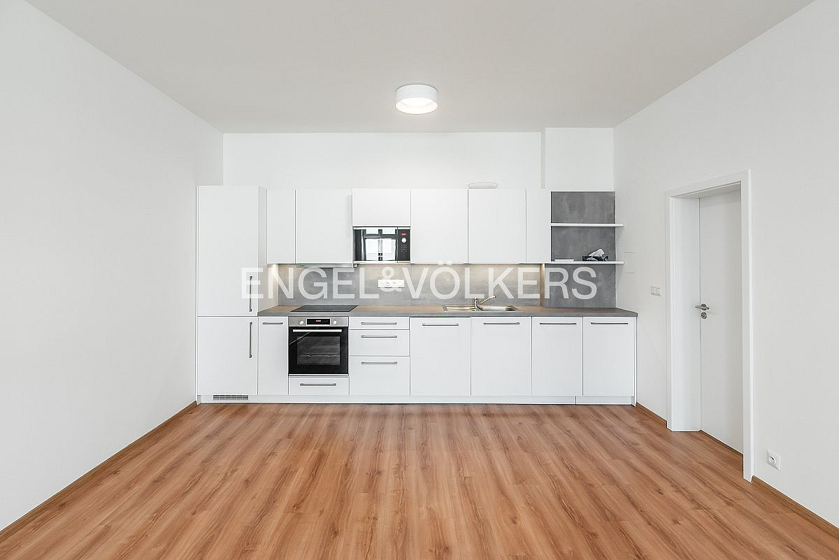 Pronájem bytu 2+kk 82 m²