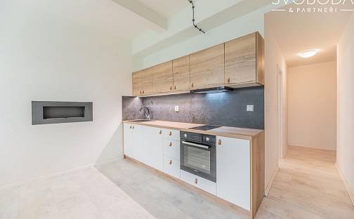 Prodej bytu 1+kk 29 m², Šafaříkova, Hradec Králové