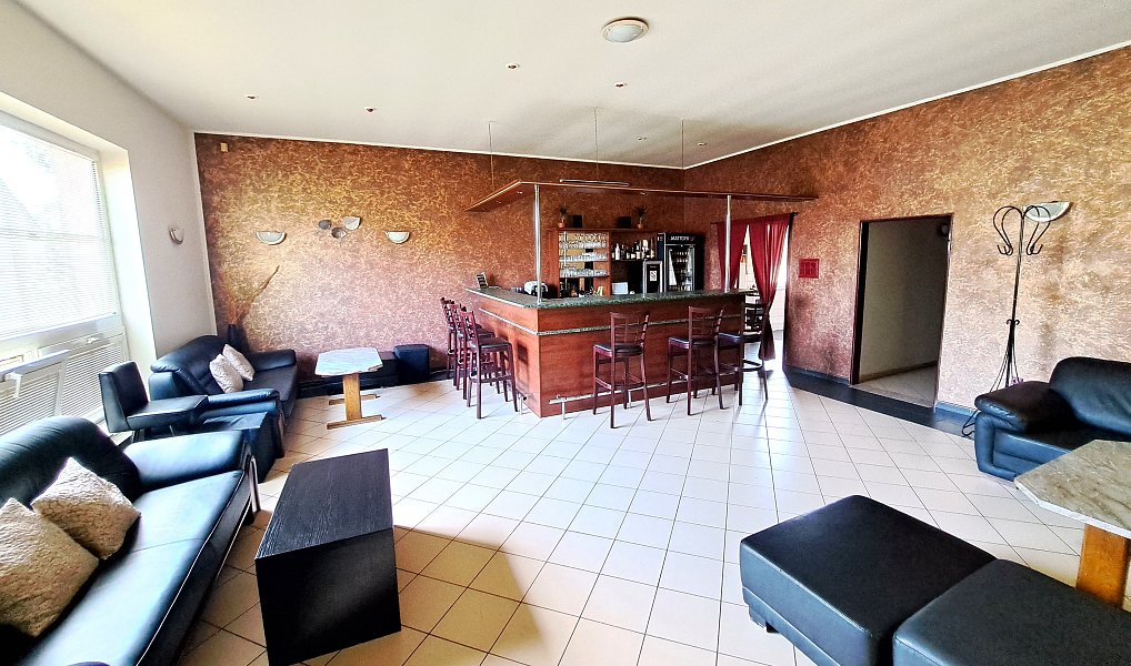 Prodej komerčního objektu (jiného typu) 400 m², Hulín – náhled fotky 7