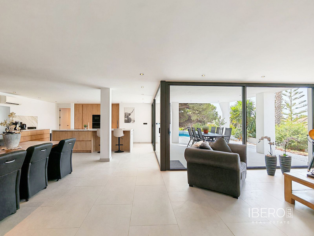 Prodej domu 493 m² s pozemkem 1 207 m² — photo 2