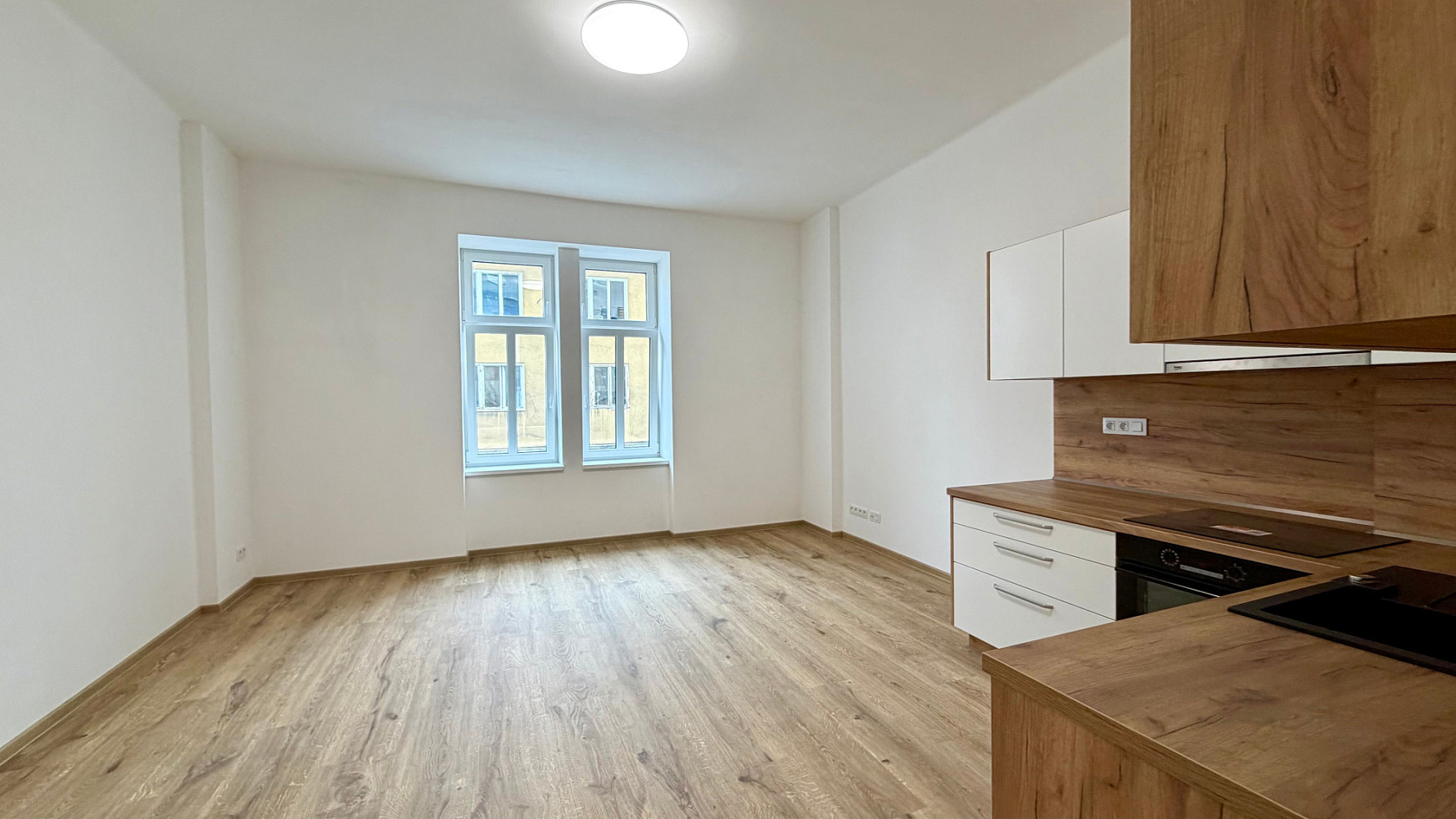 Pronájem bytu 2+kk 64 m²