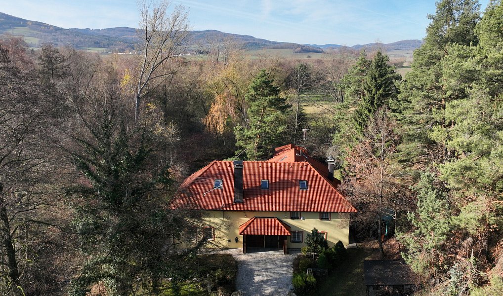 Prodej domu 450 m² s pozemkem 4 111 m², Křemže – náhled fotky 5