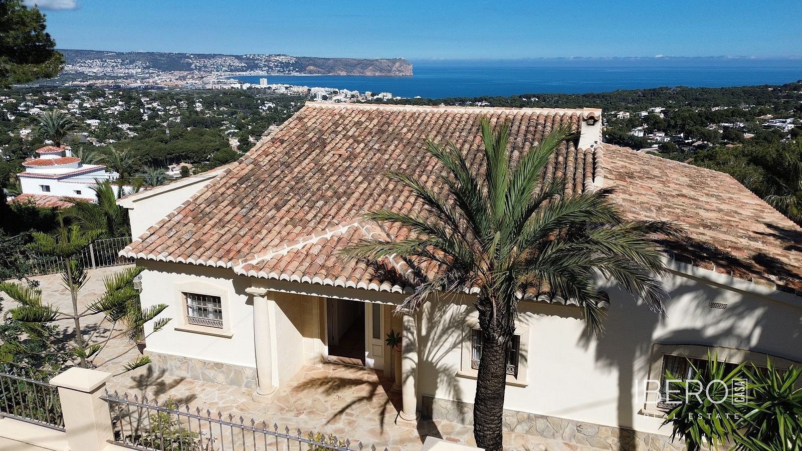 Prodej domu 260 m² s pozemkem 1 000 m²
