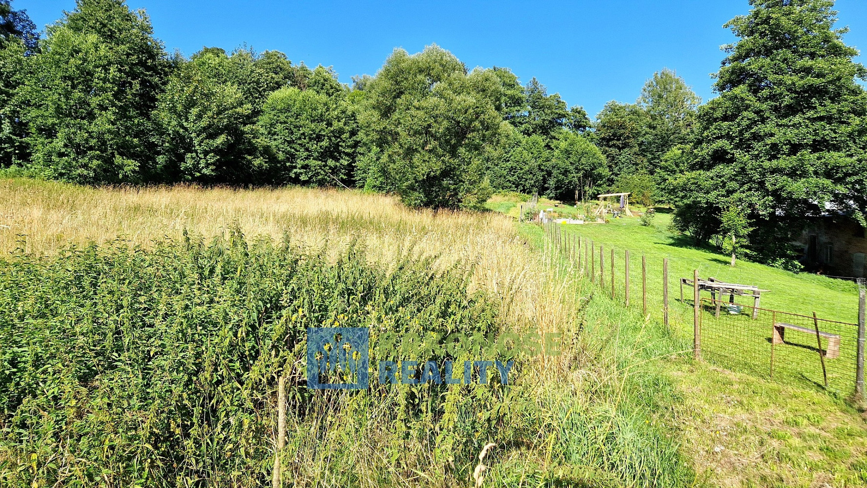 Land, 6930 m²