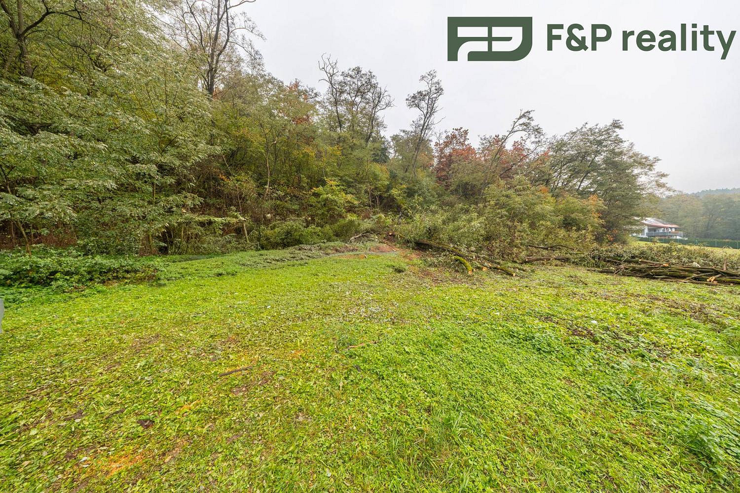 Prodej stavebního pozemku 2 002 m² – fotografie 4