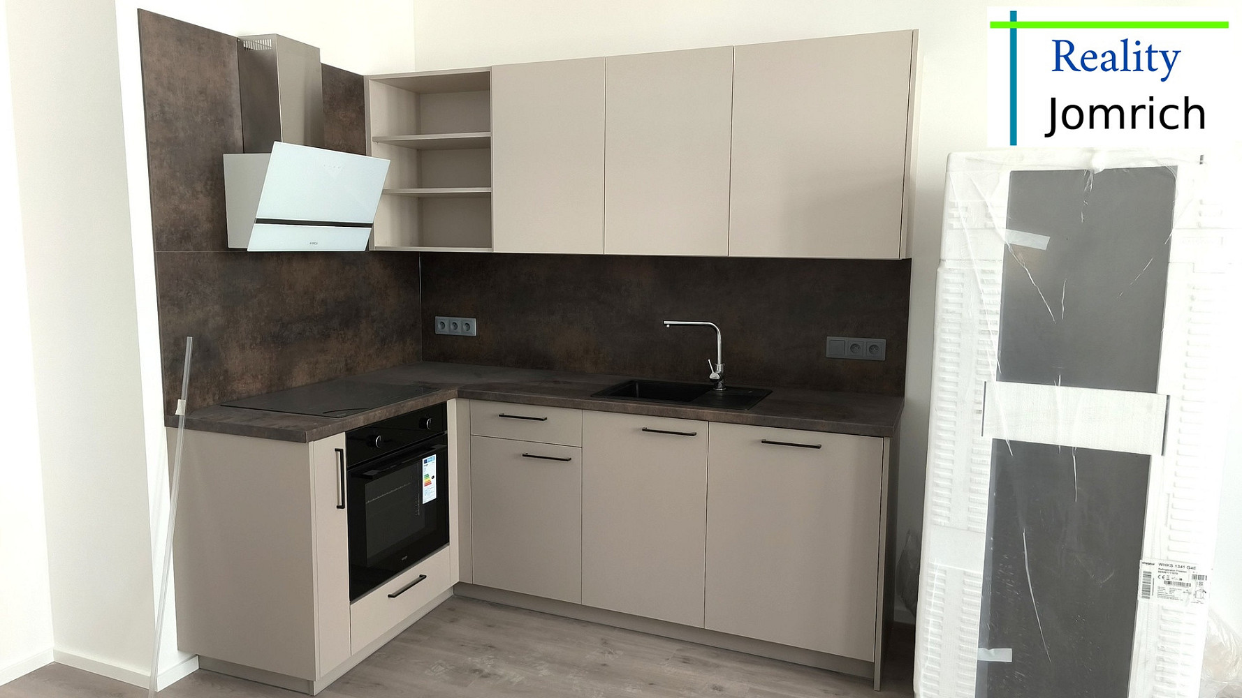 Pronájem bytu 2+kk 51 m² - Widok 2