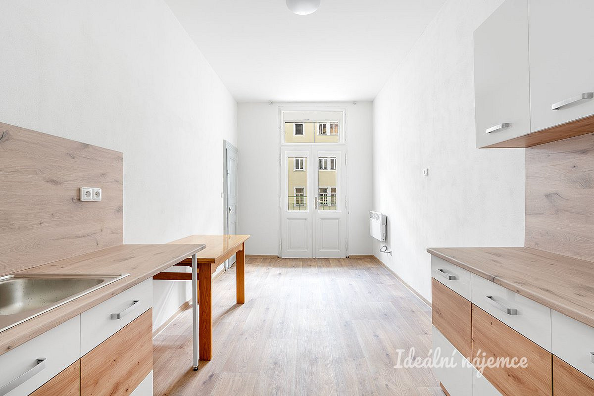 Pronájem bytu 3+1 98 m² – fotografie 3