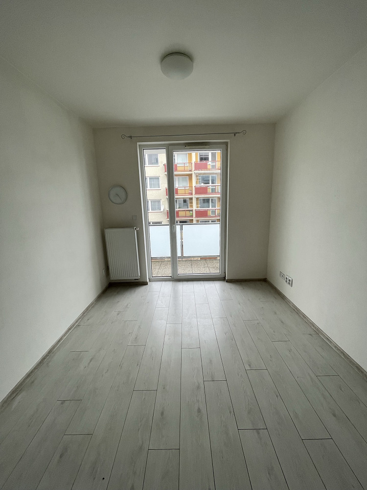 Pronájem bytu 1+kk 21 m² – fotografie 4