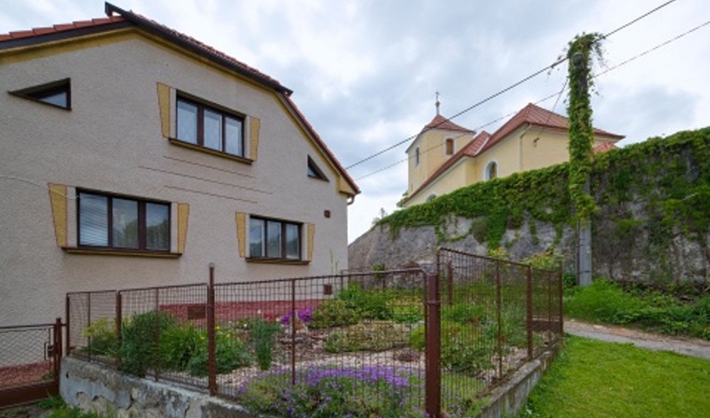Prodej domu 255 m² s pozemkem 3 631 m², Divišov – náhled fotky 3