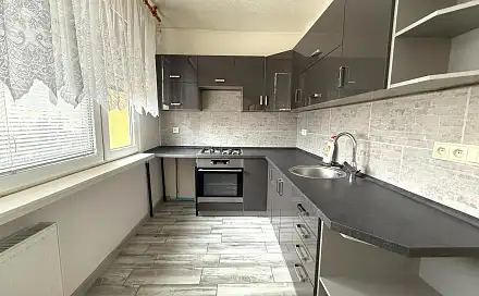 Pronájem bytu 3+1 62 m², Jirkovská, Chomutov