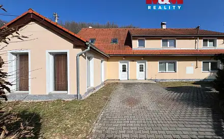 Prodej domu 270 m² s pozemkem 2 330 m², Sušice - Volšovy, okres Klatovy