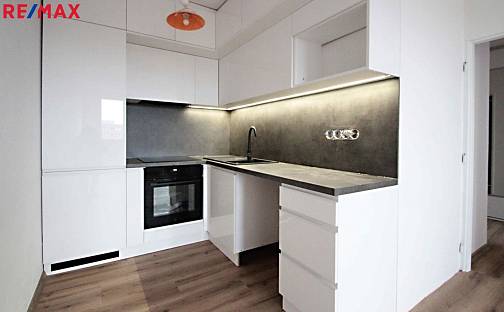 Pronájem bytu 2+kk 42 m², Masarykova, Kolín - Kolín II