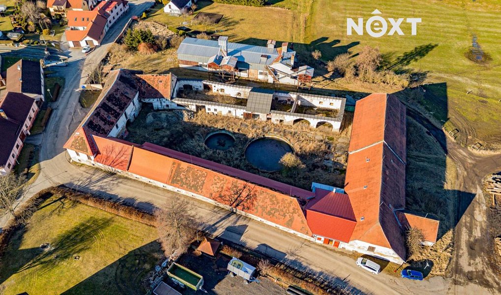 Prodej domu 1 400 m² s pozemkem 9 526 m², Křemže – náhled fotky 4