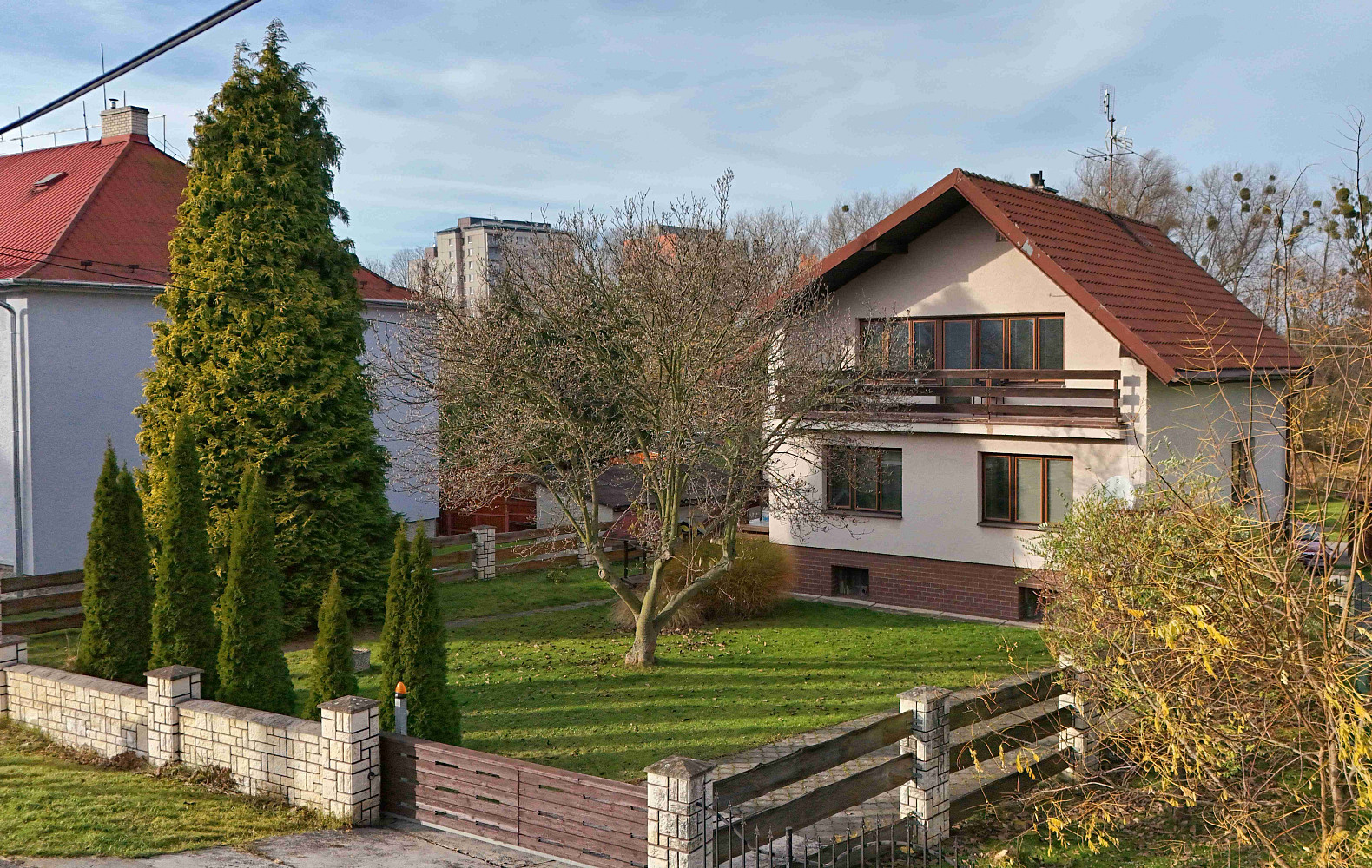 Prodej domu 181 m² s pozemkem 1 652 m² – fotografie 2