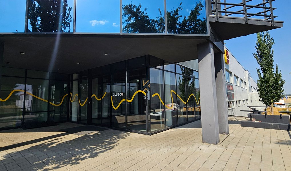 Pronájem kanceláře 322 m², Nupaky – náhled fotky 16