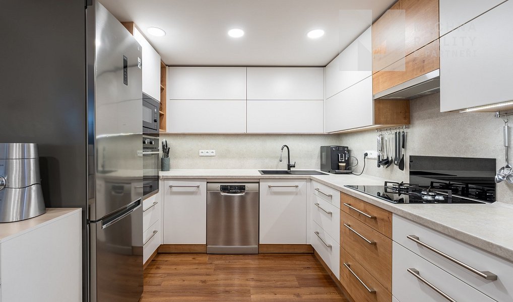 Prodej domu 190 m² s pozemkem 653 m², Kunštát – náhled fotky 3