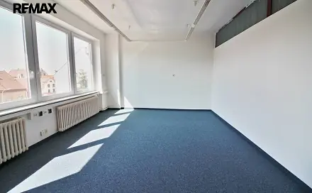 Pronájem kanceláře 25 m², třída Obránců míru, Žatec, okres Louny