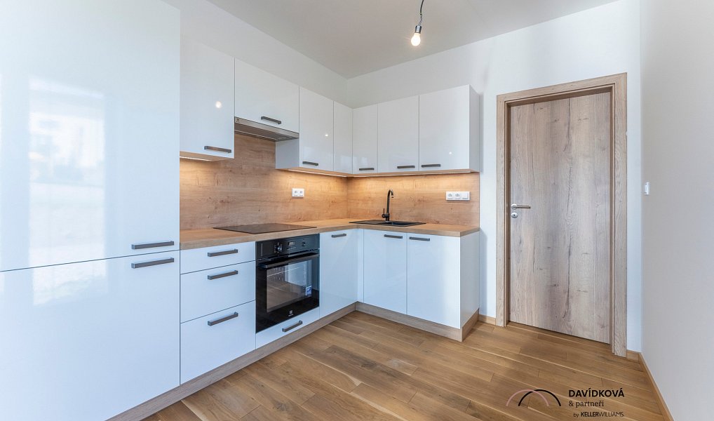 Prodej bytu 2+kk 34 m², Loučná pod Klínovcem – náhled fotky 2