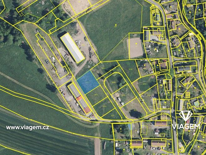Prodej stavebního pozemku 988 m² – fotografie 3