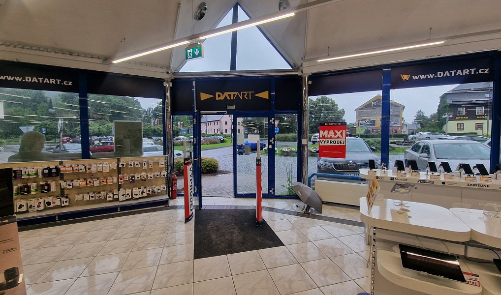 Prodej obchodních prostor 820 m², Nový Bor – náhled fotky 9