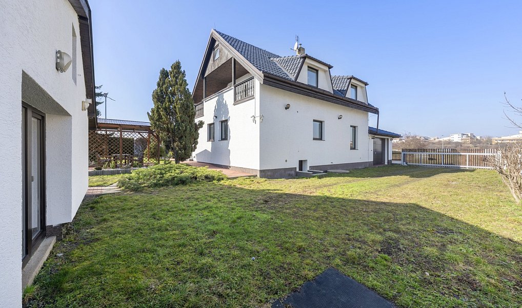Prodej domu 207 m² s pozemkem 758 m², Praha – náhled fotky 47