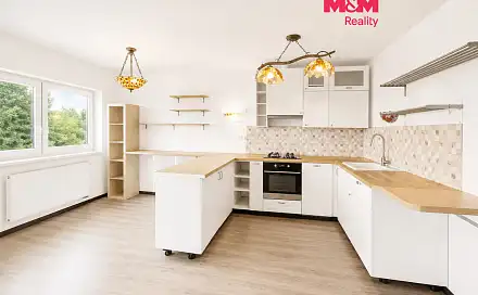 Pronájem bytu 3+kk 77 m²
