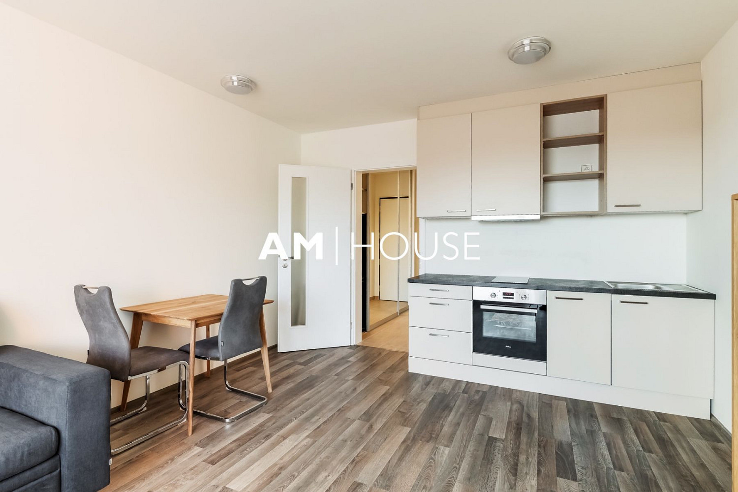 Pronájem bytu 1+kk 34 m² — photo 3