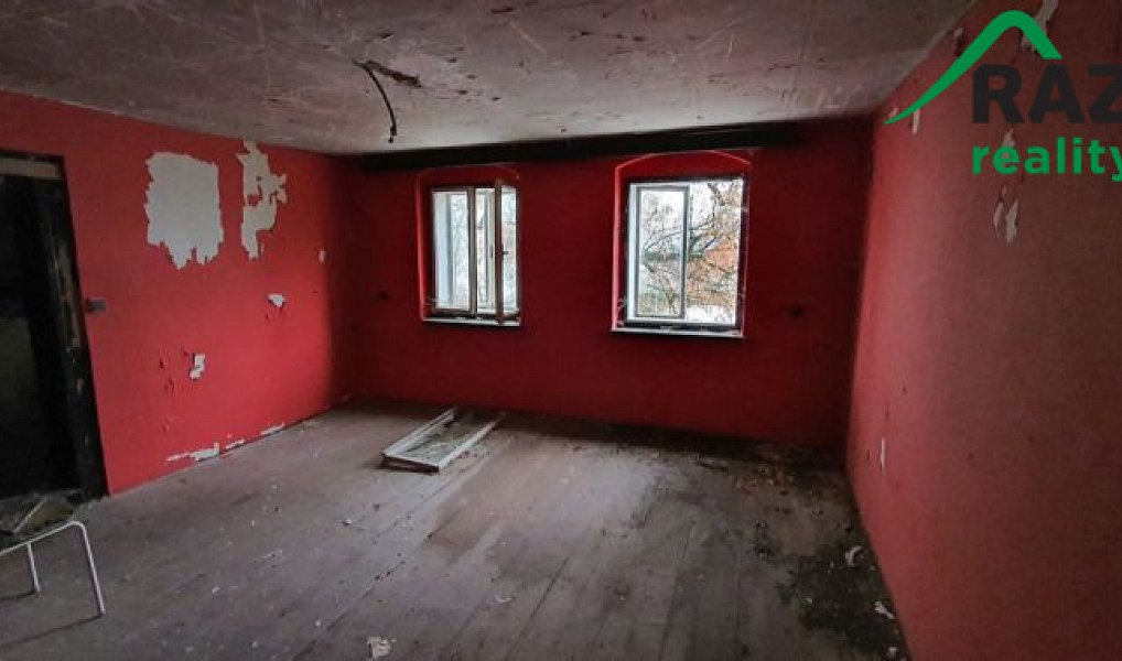 Prodej domu 186 m² s pozemkem 558 m², Lesná – náhled fotky 8