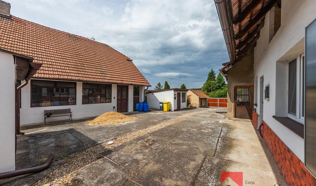 Prodej domu 322 m² s pozemkem 498 m², Nová Ves – náhled fotky 24