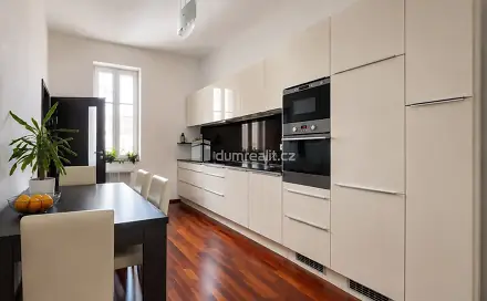 Pronájem bytu 2+1 65 m², Svornosti, Praha 5 - Smíchov