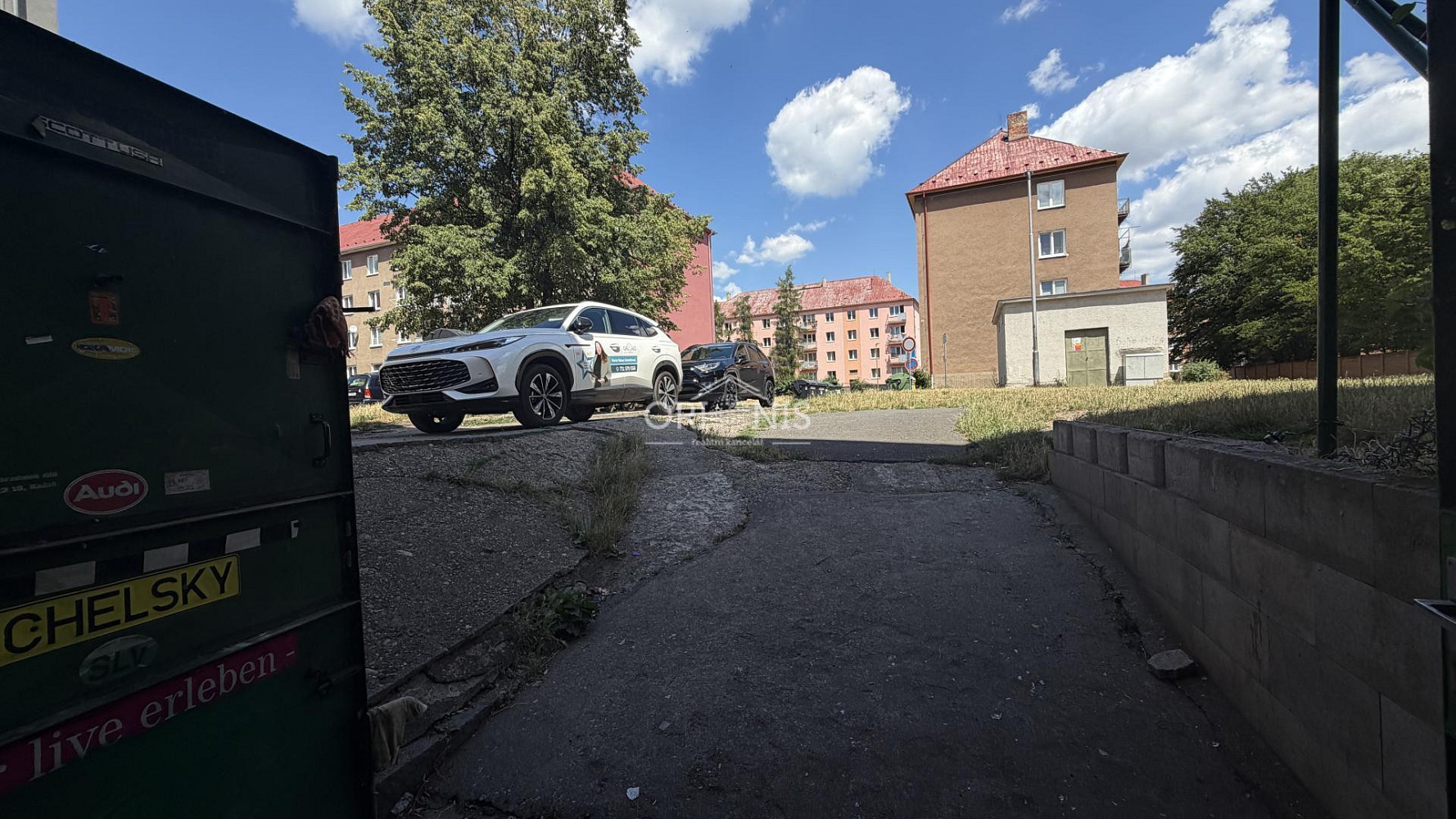 Garáž pro tři auta 52,9 m2 elektřina, voda, okna — photo 5
