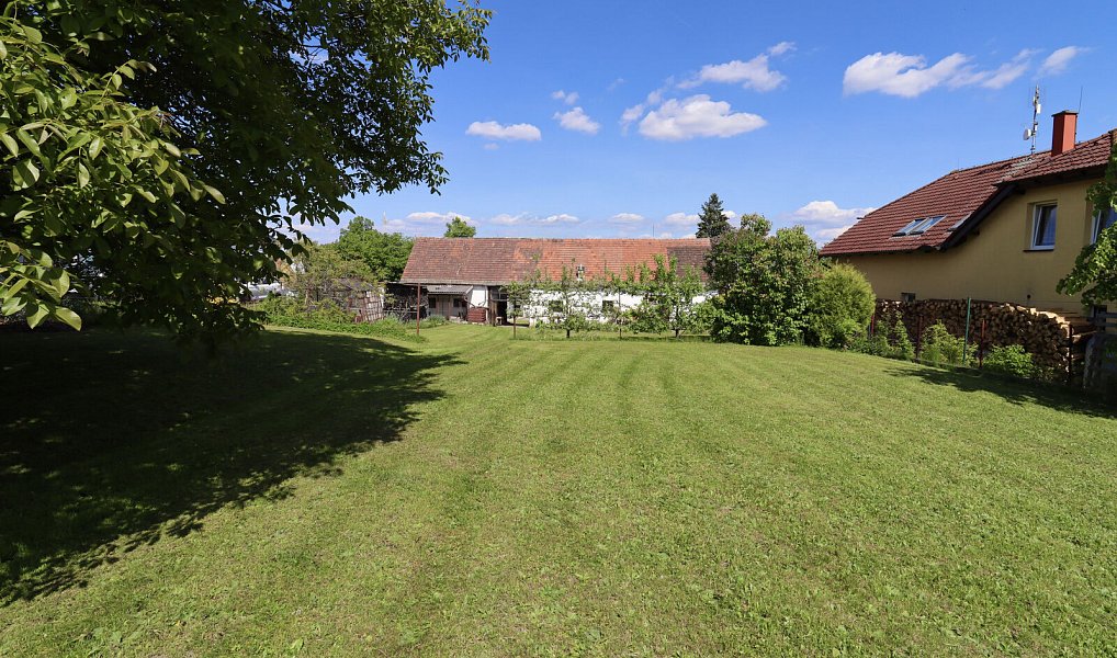 Prodej domu 171 m² s pozemkem 2 693 m², Strážkovice – náhled fotky 24