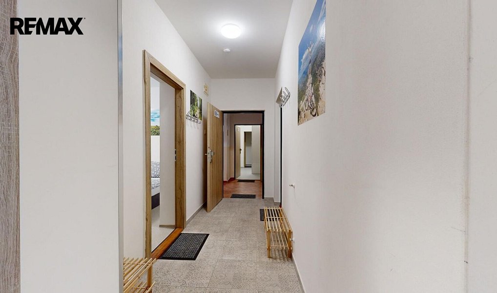 Prodej ubytovacího objektu 655 m², Dolní Dunajovice – náhled fotky 10