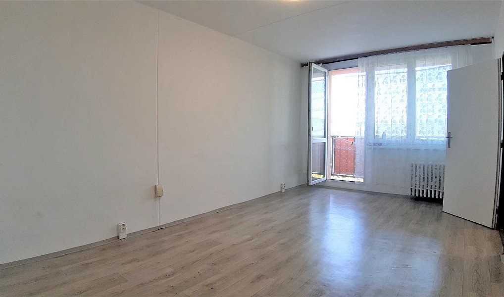 Pronájem bytu 1+1 33 m², Bílina – náhled fotky 2