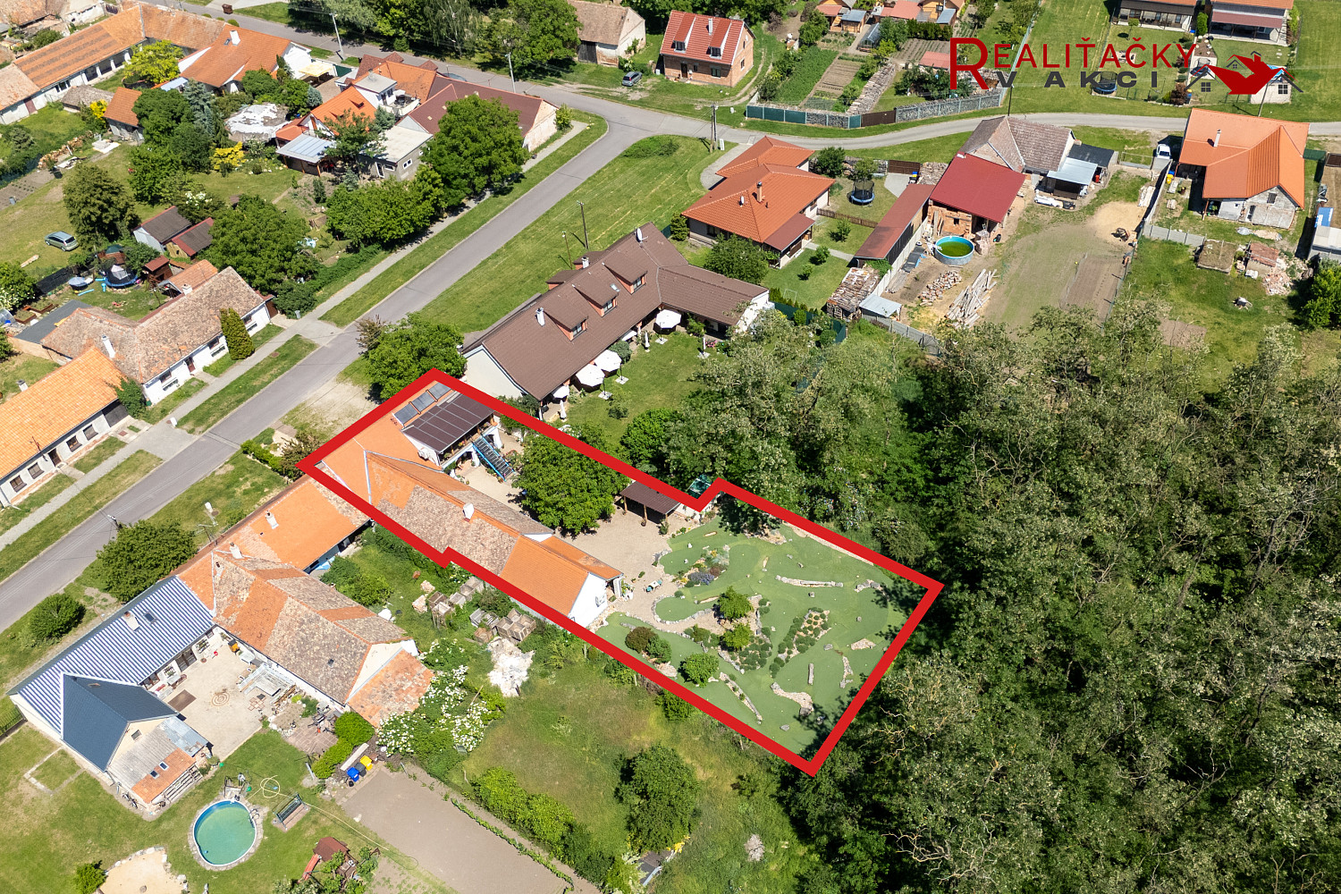 Prodej ubytovacího objektu 291 m² – fotografie 2