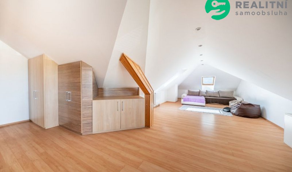 Prodej domu 257 m² s pozemkem 1 726 m², Tasovice – náhled fotky 20