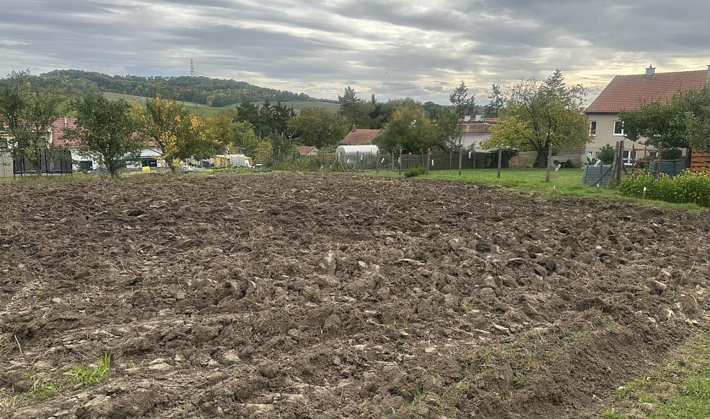Prodej stavebního pozemku 878 m², Němčany – náhled fotky 2