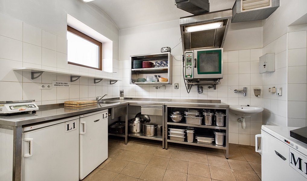 Prodej domu 330 m², Hnátnice – náhled fotky 12