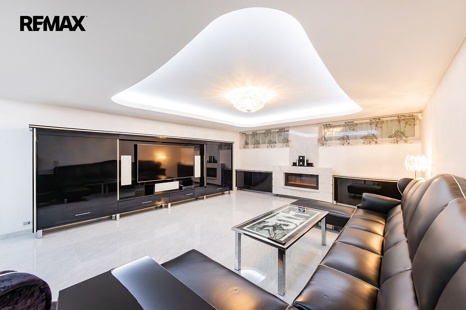 Prodej domu 365 m² s pozemkem 623 m² – pohled 4