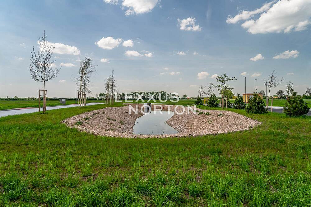 Prodej stavebního pozemku 802 m² — photo 3