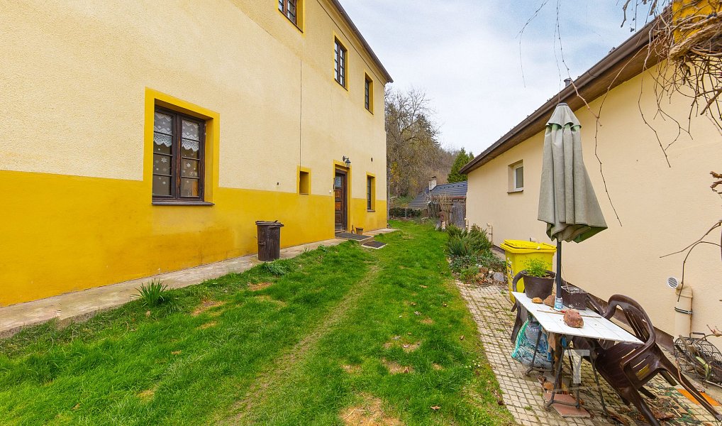 Prodej domu 258 m² s pozemkem 991 m², Nespeky – náhled fotky 17