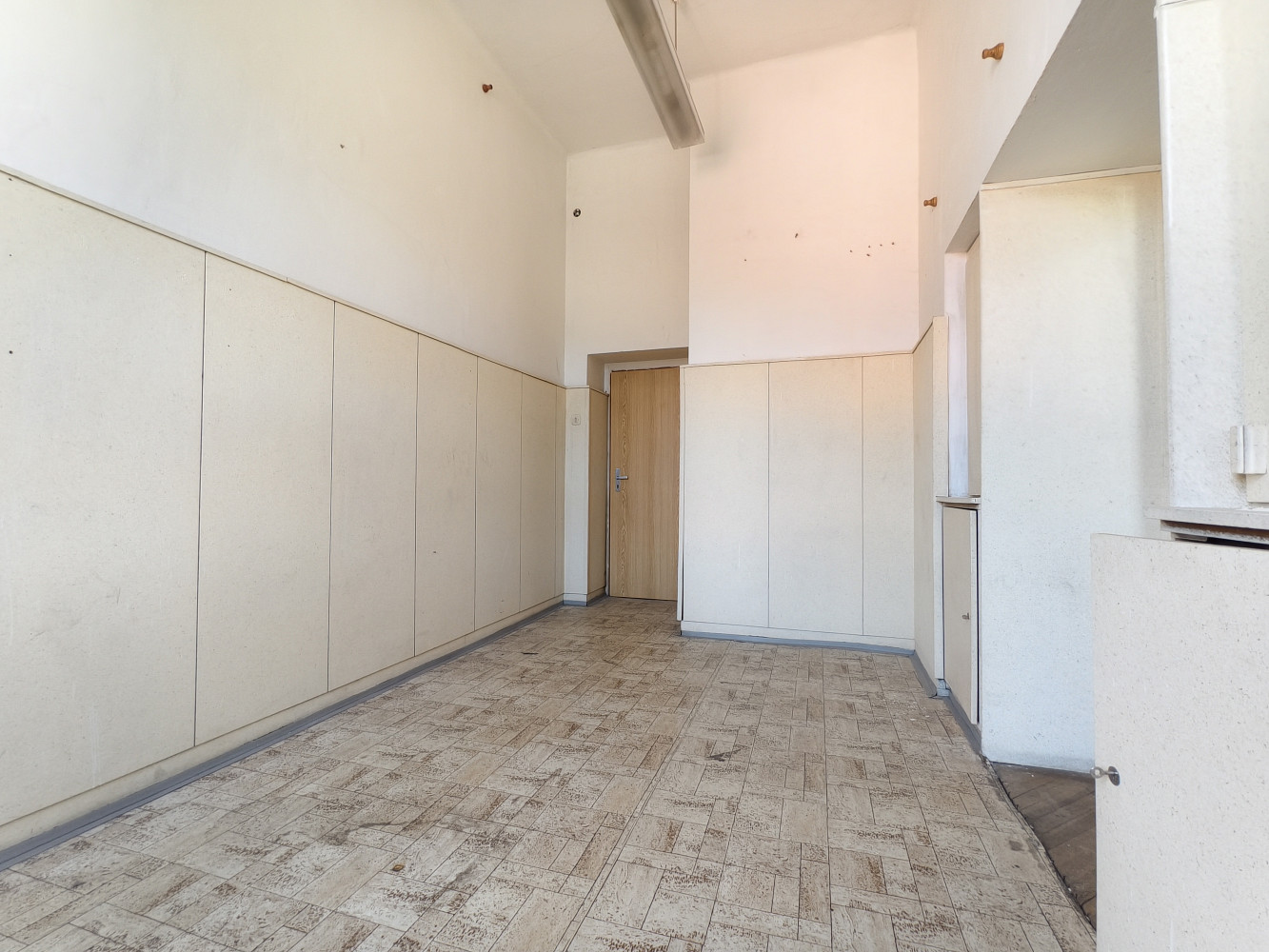 Pronájem komerčního objektu (jiného typu) 120 m² – fotografie 4