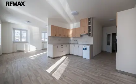Pronájem bytu 3+kk 83 m², Nová Paka, okres Jičín