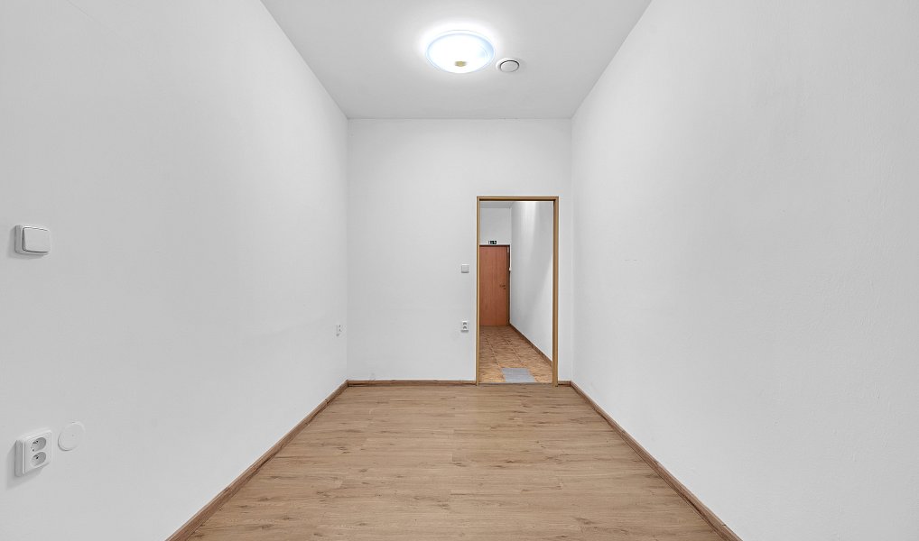 Prodej obchodních prostor 65 m², Pardubice – náhled fotky 7
